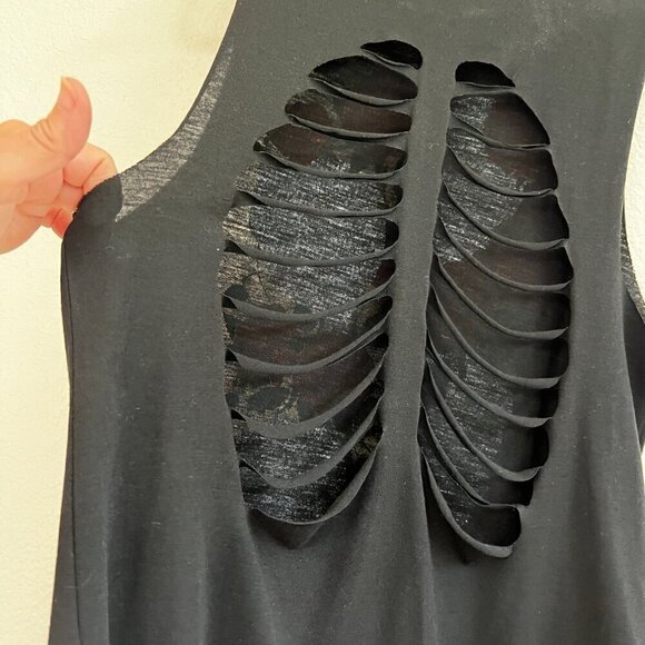 Skulls & Roses Tank Top Women Sleeveless Goth Grunge Size Small - Picture 5 of 6